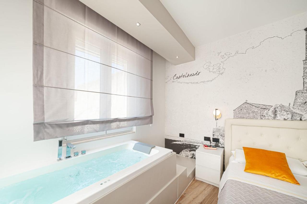 ELEONORE ELEGANT APARTMENT Suite Castelsardo Cagliari Exterior foto